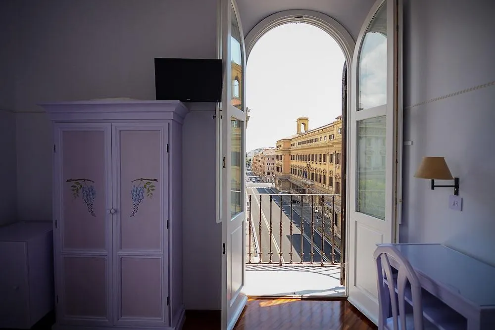 Lilium Boutique Hotel Roma 3*,